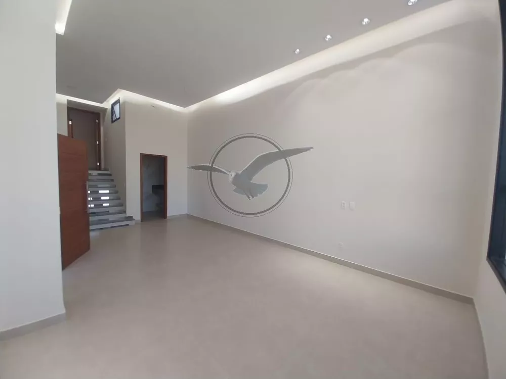 Casa de Condomínio para alugar com 4 quartos, 300m² - Foto 2