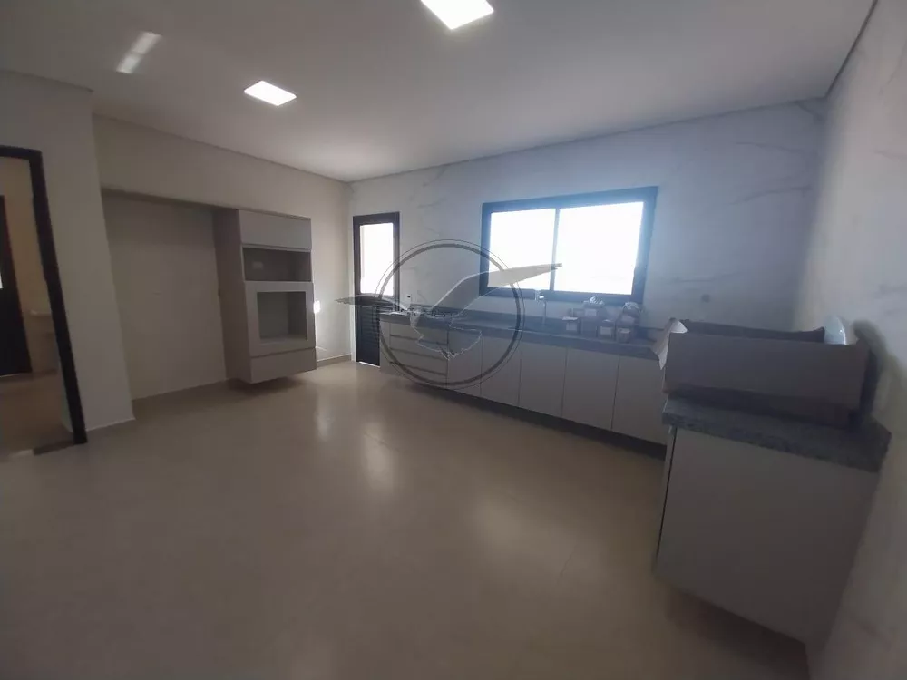 Casa de Condomínio para alugar com 4 quartos, 300m² - Foto 5