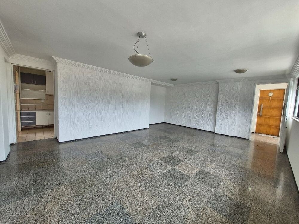 Apartamento à venda com 3 quartos, 147m² - Foto 9
