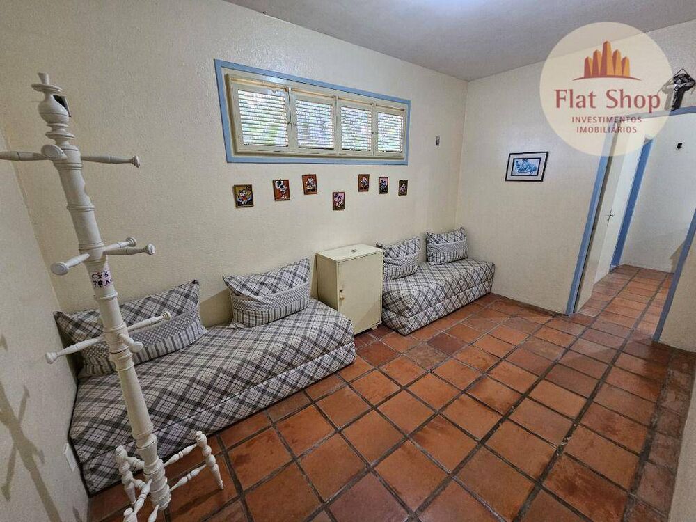 Casa à venda com 4 quartos, 358m² - Foto 15