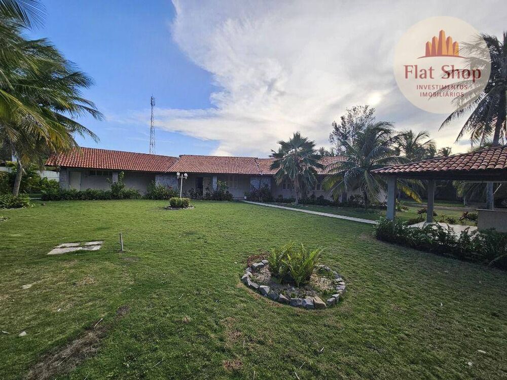 Casa à venda com 4 quartos, 358m² - Foto 2