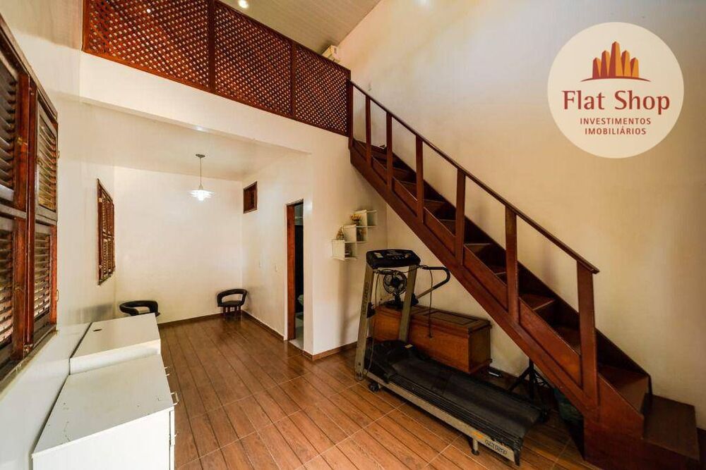 Casa à venda com 3 quartos, 266m² - Foto 17