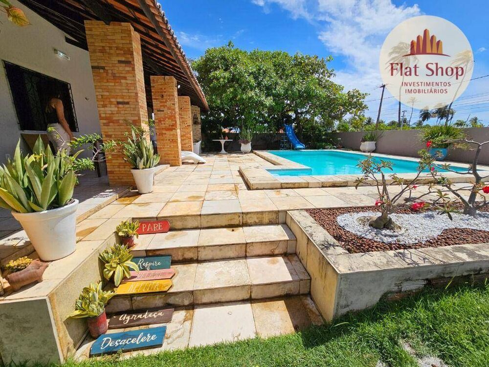 Casa à venda com 3 quartos, 266m² - Foto 3