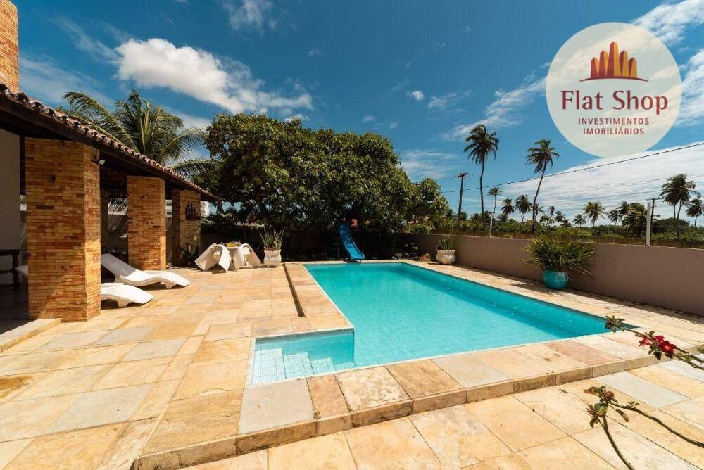 Casa à venda com 3 quartos, 266m² - Foto 2
