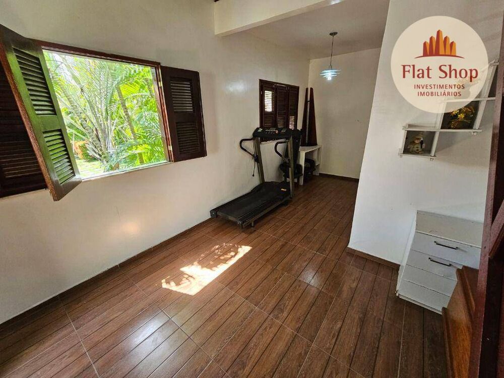 Casa à venda com 3 quartos, 266m² - Foto 18