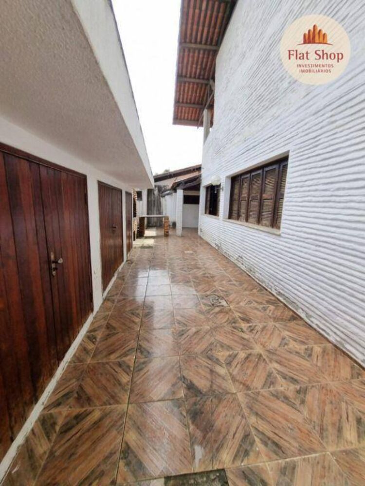 Casa à venda com 6 quartos, 460m² - Foto 24