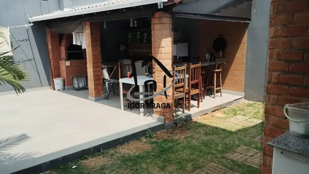 Casa, 6 quartos, 130 m² - Foto 2
