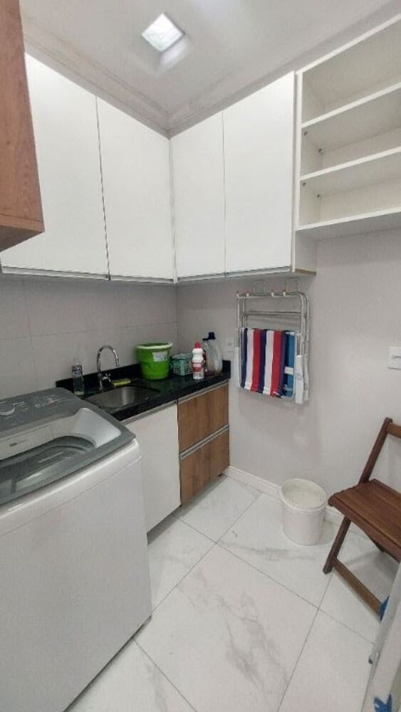 Casa, 4 quartos, 240 m² - Foto 2