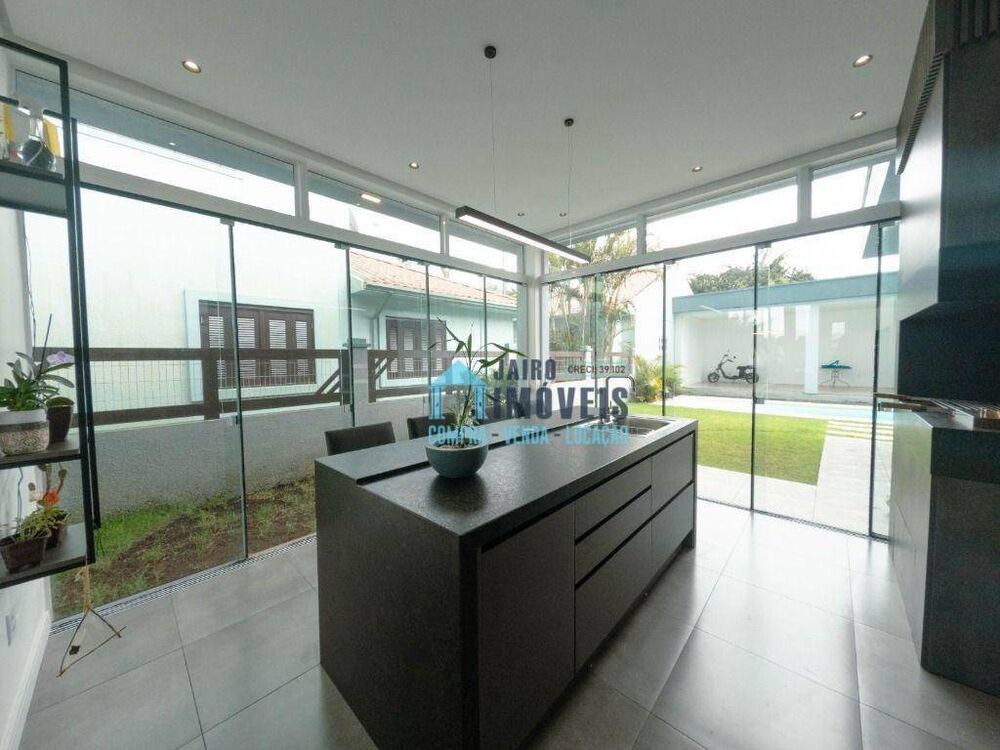 Casa à venda com 3 quartos, 181m² - Foto 7