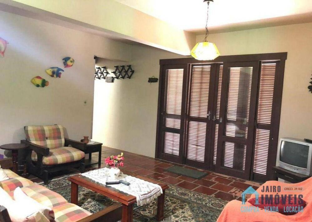 Casa, 4 quartos, 249 m² - Foto 2