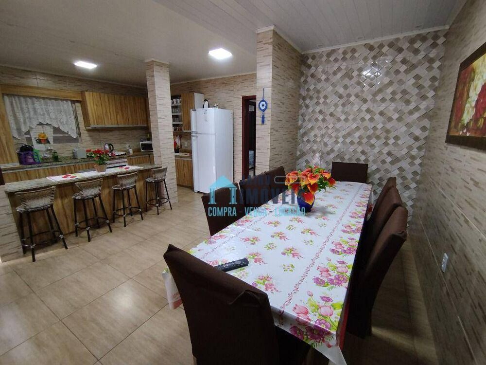Casa à venda com 3 quartos, 350M2 - Foto 2
