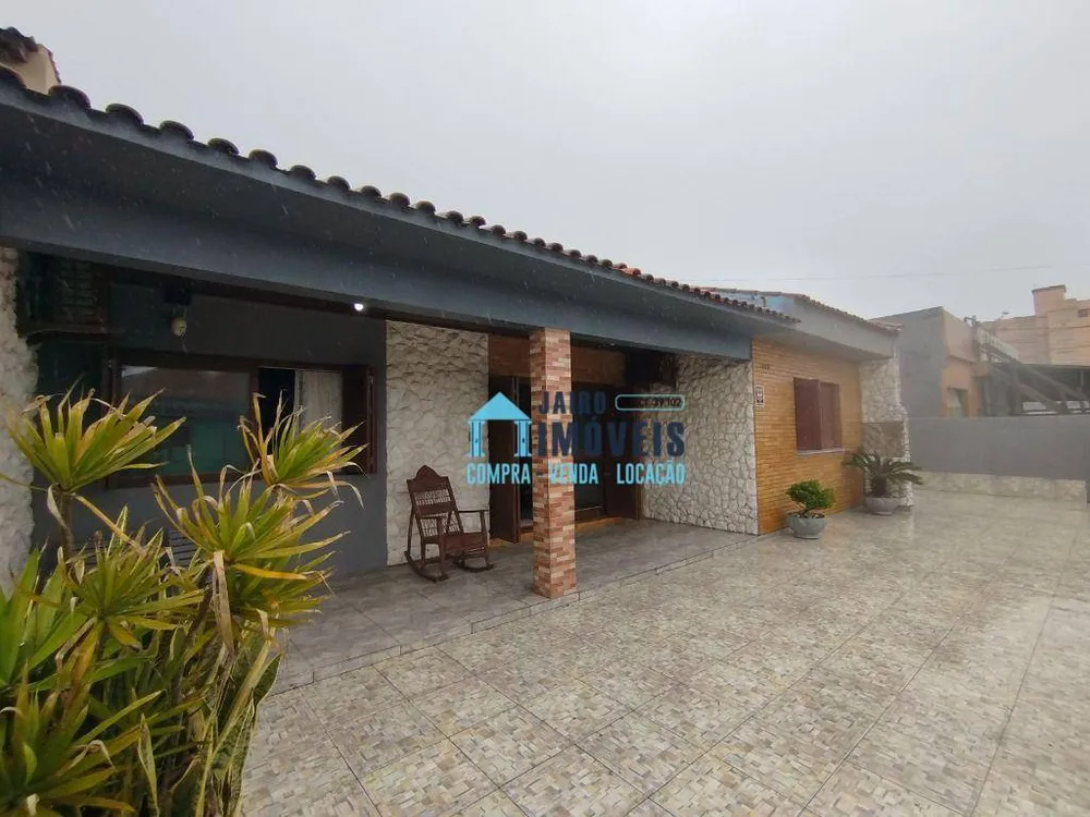Casa, 4 quartos, 161 m² - Foto 1