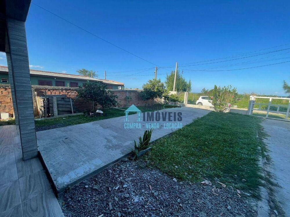 Casa à venda com 4 quartos, 150m² - Foto 1