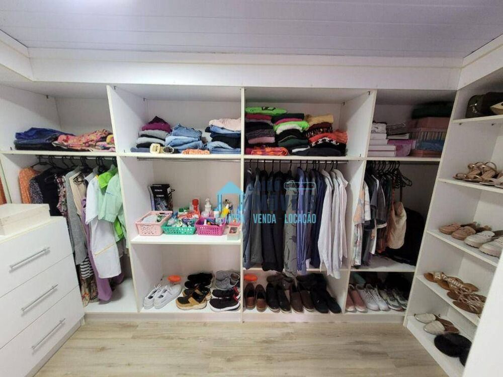 Casa à venda com 3 quartos, 146m² - Foto 4