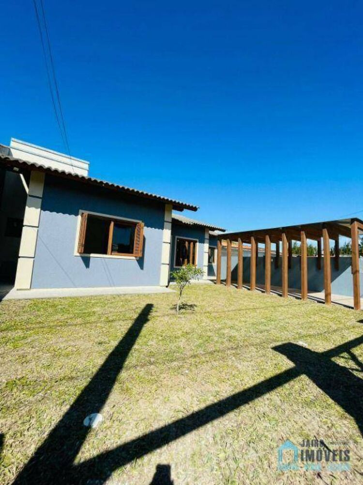Casa à venda com 3 quartos, 90m² - Foto 1