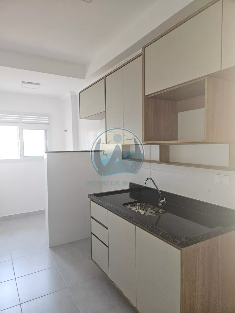 Apartamento à venda com 2 quartos, 67m² - Foto 4