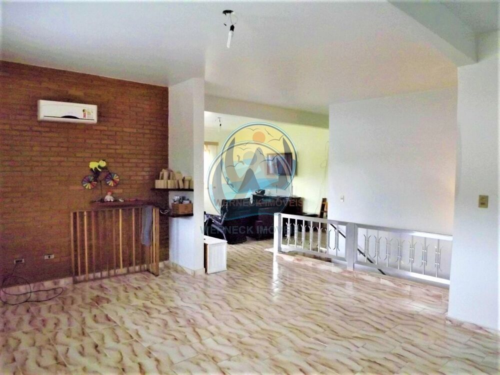 Casa à venda com 3 quartos, 330m² - Foto 3