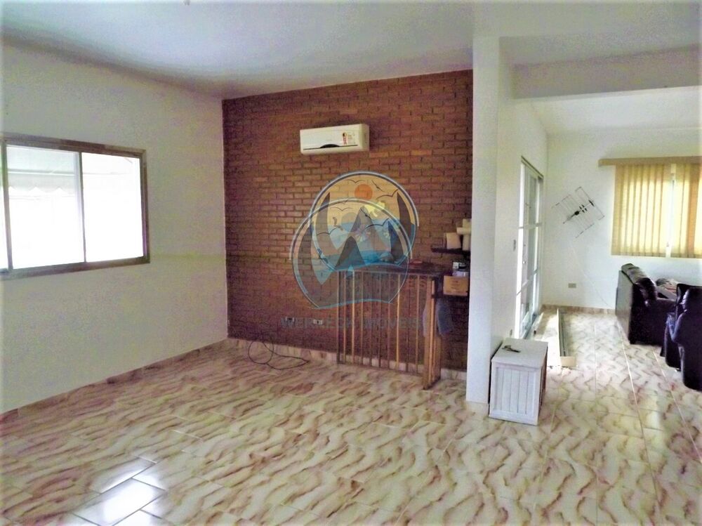 Casa à venda com 3 quartos, 330m² - Foto 4