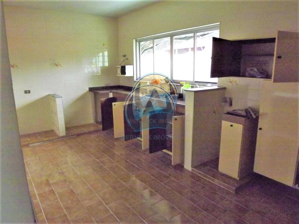 Casa à venda com 3 quartos, 330m² - Foto 2