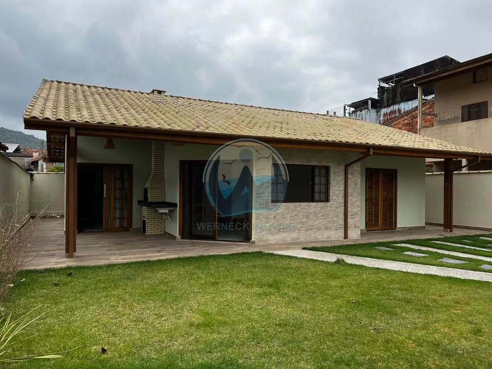 Casa à venda com 3 quartos, 150m² - Foto 1