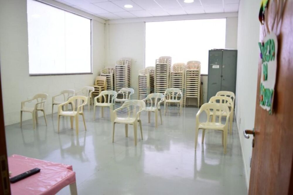 Prédio Inteiro - Foto 1