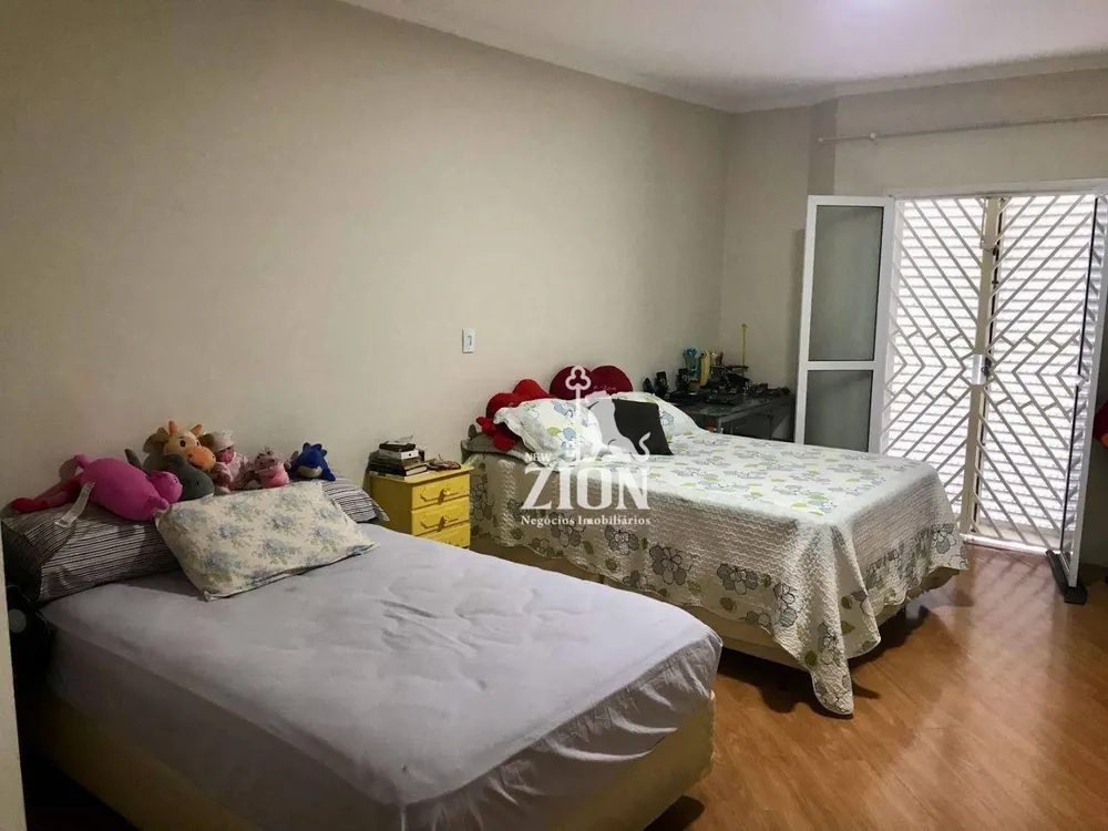Sobrado, 4 quartos, 212 m² - Foto 2
