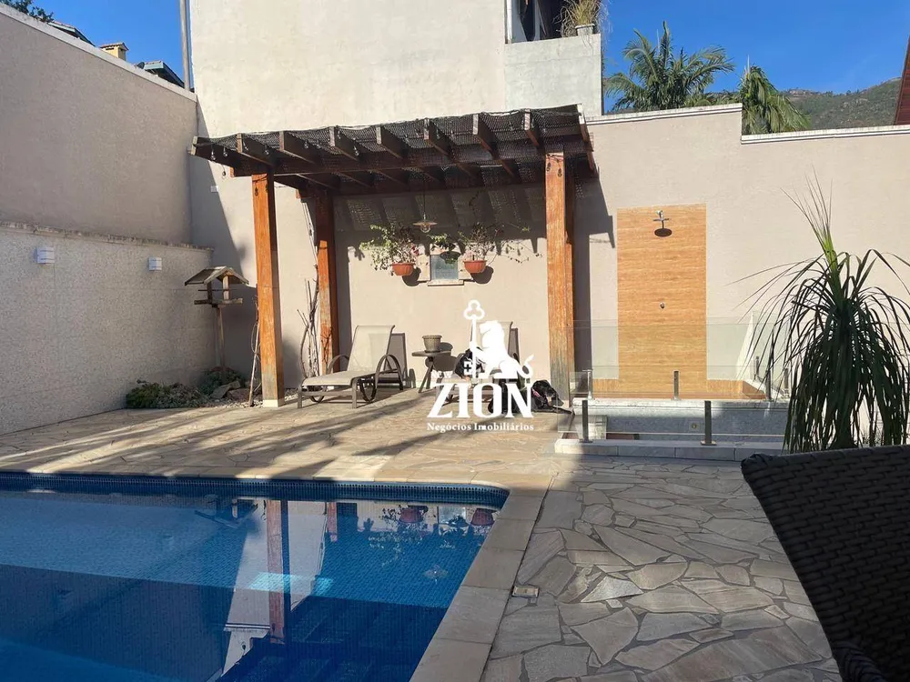Casa, 3 quartos, 233 m² - Foto 3