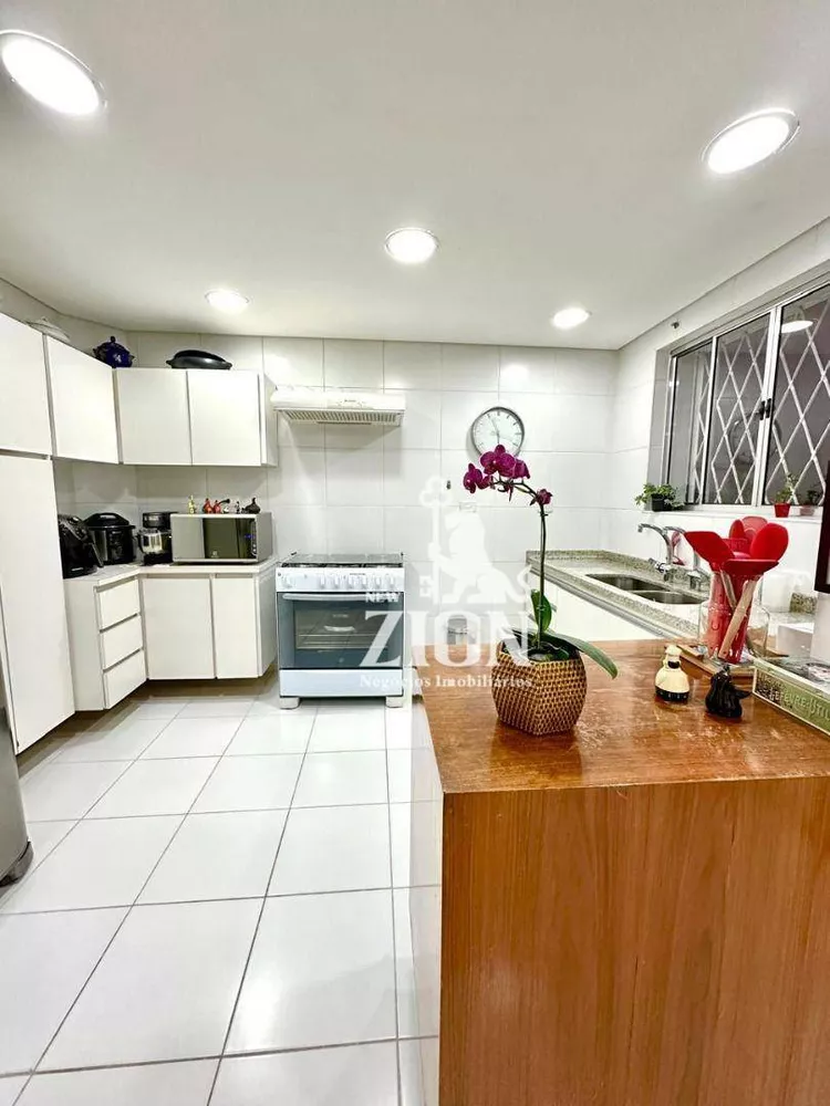 Sobrado, 3 quartos, 318 m² - Foto 6