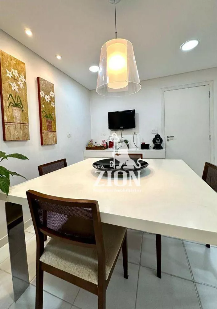 Sobrado, 3 quartos, 318 m² - Foto 1