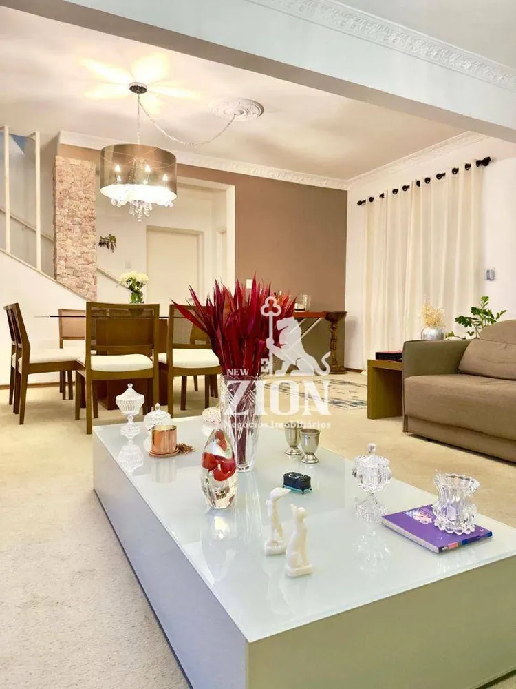 Sobrado, 3 quartos, 318 m² - Foto 2