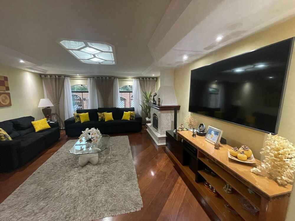 Casa, 3 quartos, 250 m² - Foto 1