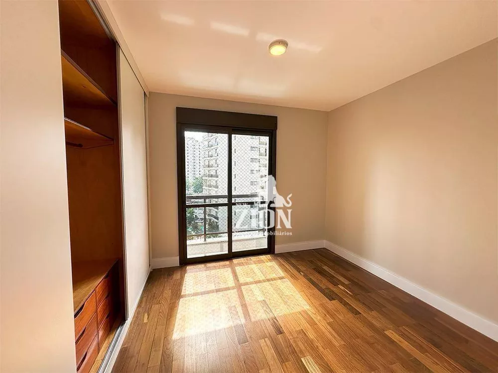 Apartamento à venda com 4 quartos, 195m² - Foto 9