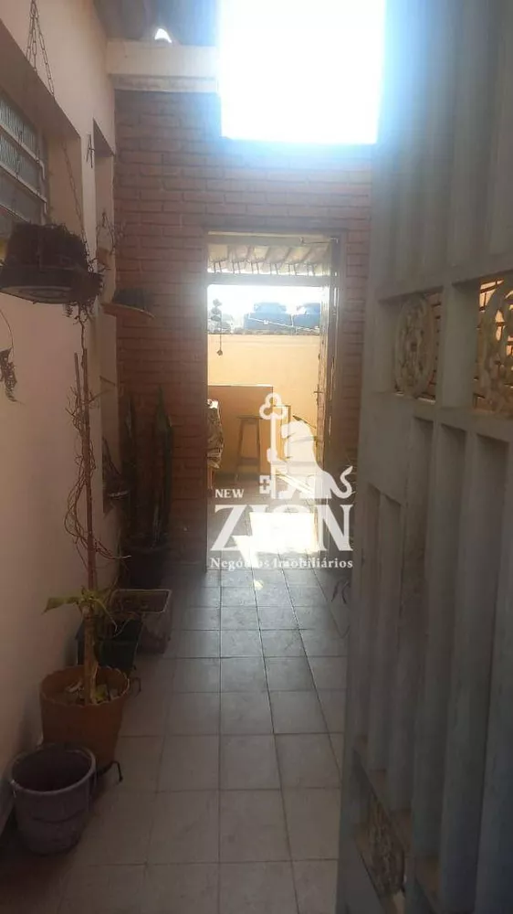 Casa à venda com 3 quartos, 400m² - Foto 3