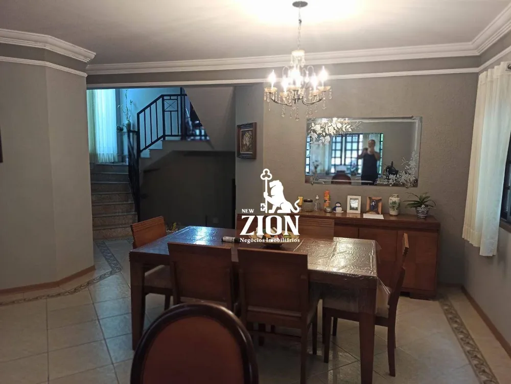 Sobrado, 3 quartos, 330 m² - Foto 1