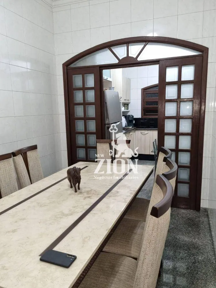 Casa, 3 quartos, 210 m² - Foto 8
