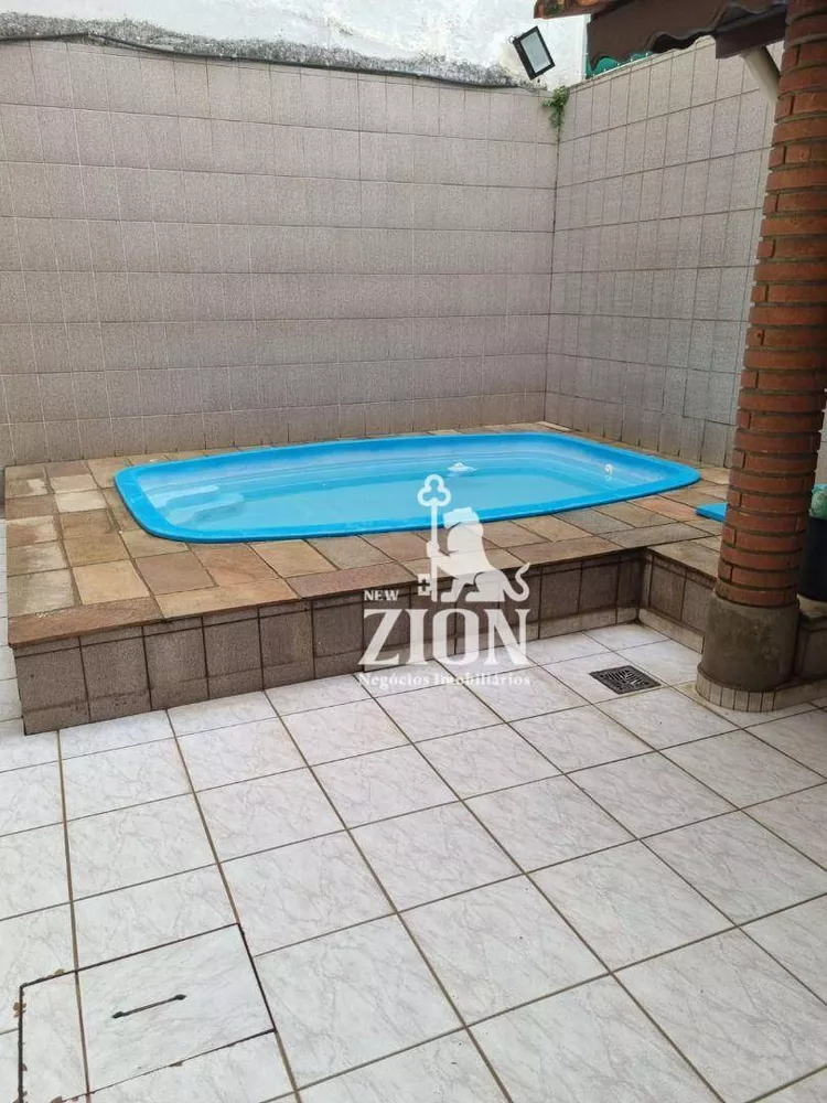 Casa, 3 quartos, 210 m² - Foto 1
