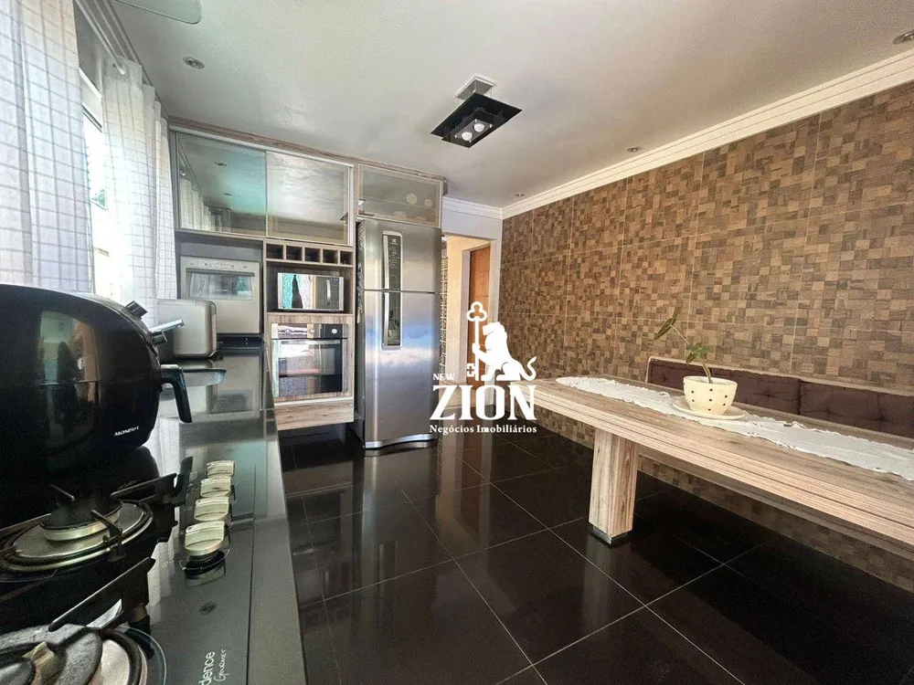 Casa, 4 quartos, 250 m² - Foto 8