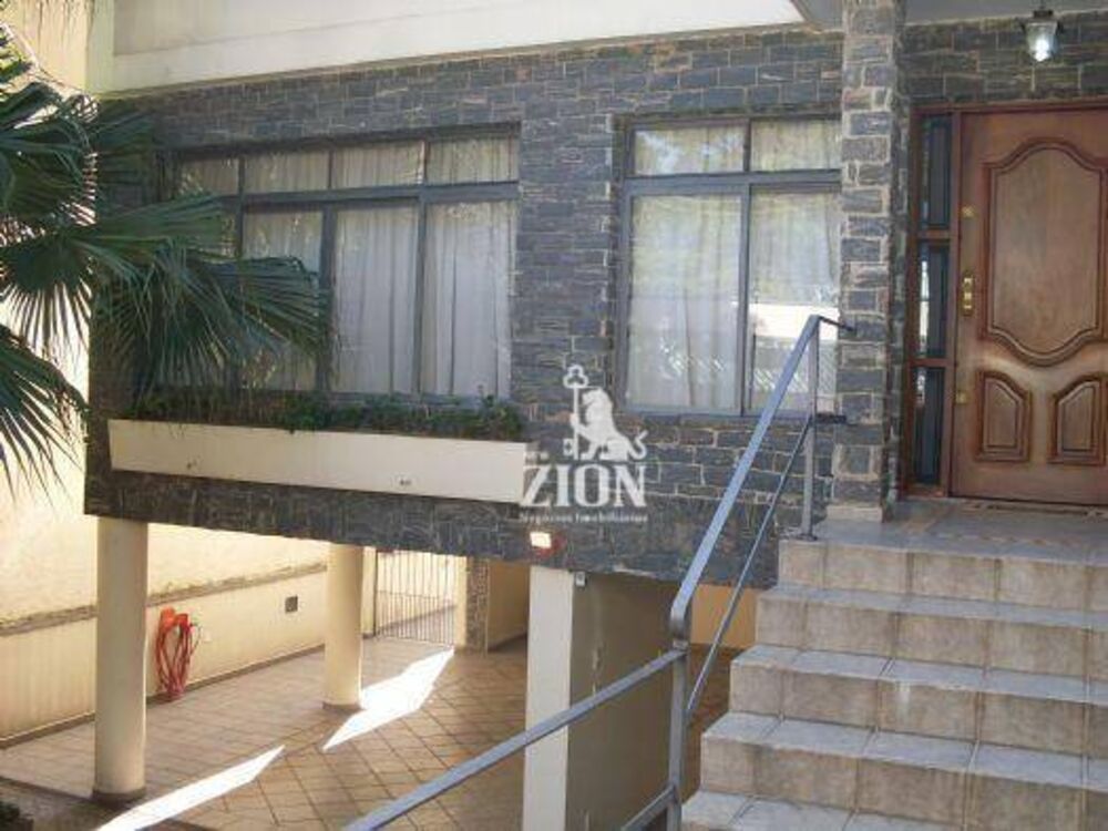 Casa, 4 quartos, 237 m² - Foto 2
