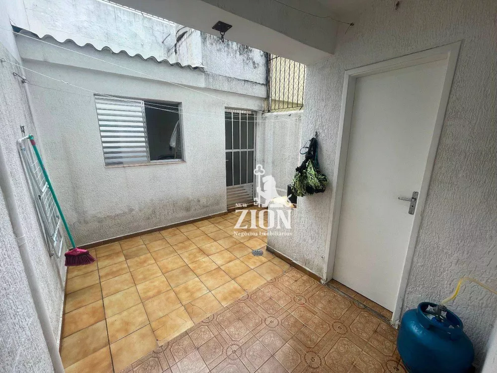 Sobrado à venda com 2 quartos, 100m² - Foto 3