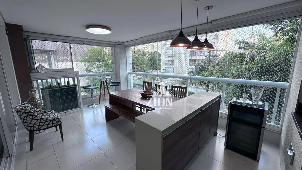 Apartamento à venda com 3 quartos, 144m² - Foto 3