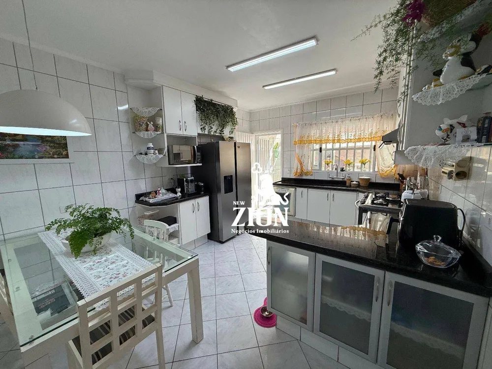 Casa, 4 quartos, 135 m² - Foto 6