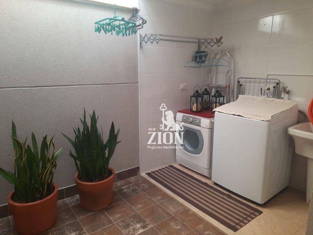 Sobrado, 3 quartos, 200 m² - Foto 1
