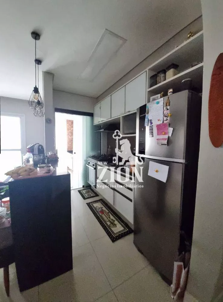 Apartamento à venda com 2 quartos, 72m² - Foto 4