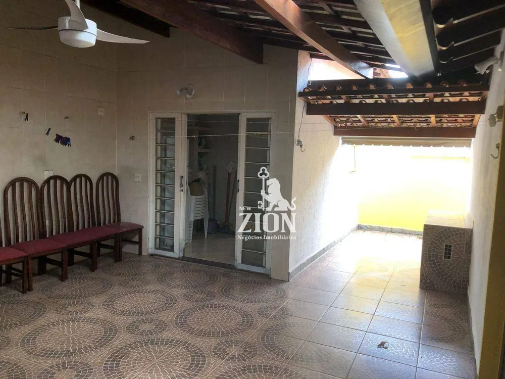 Casa, 3 quartos, 200 m² - Foto 8