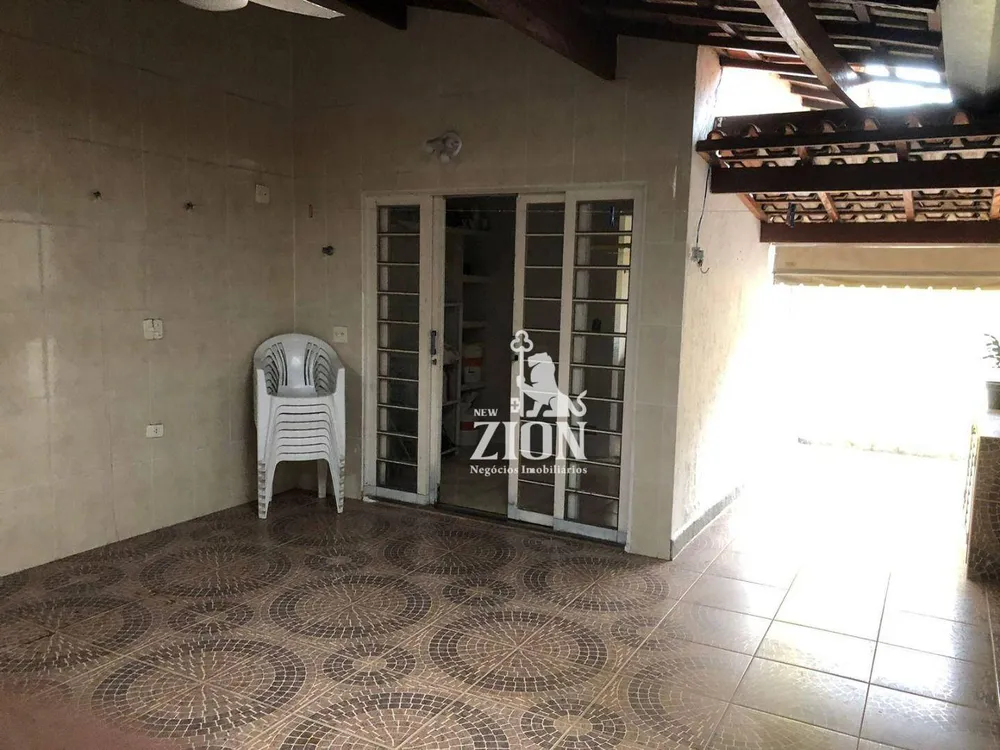 Casa, 3 quartos, 200 m² - Foto 5