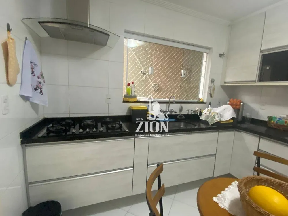 Sobrado, 3 quartos, 205 m² - Foto 2