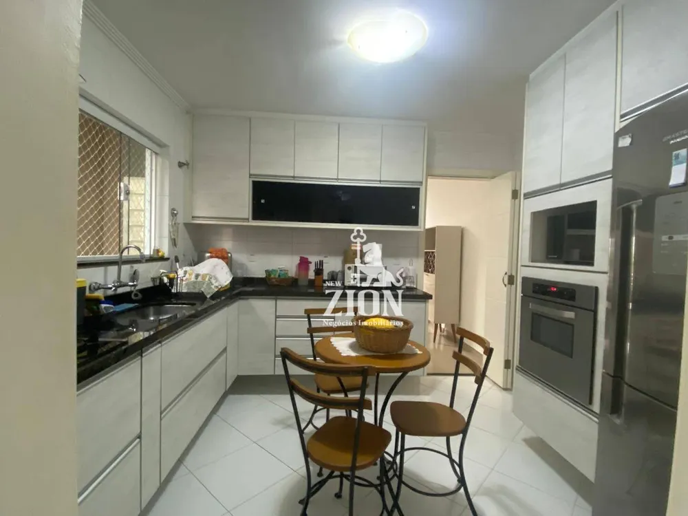 Sobrado, 3 quartos, 205 m² - Foto 3