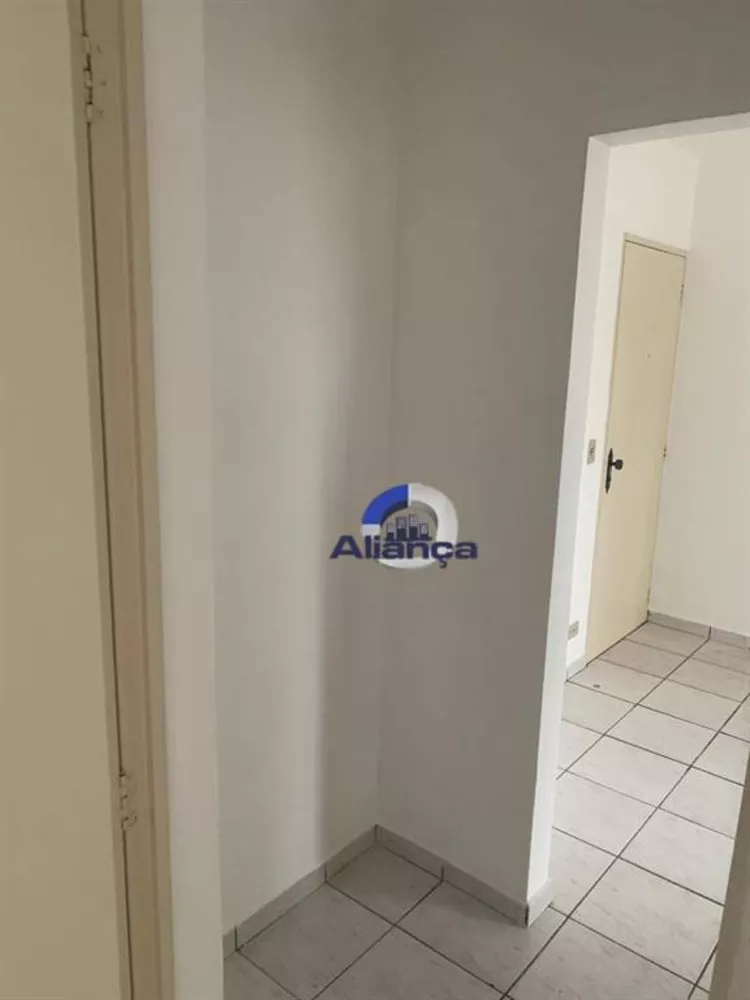 Apartamento à venda com 1 quarto, 34m² - Foto 2