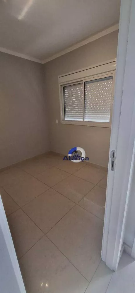 Apartamento à venda com 2 quartos, 77m² - Foto 2