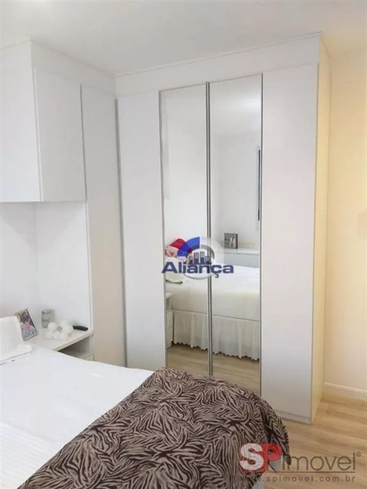 Apartamento à venda com 2 quartos, 63m² - Foto 3